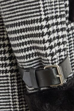 Quiz Black Check Faux Fur Trim Coat -Quiz Store Online unnamed file 1303