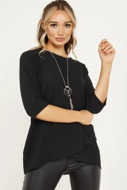 Quiz Black Cross Hem Necklace Top